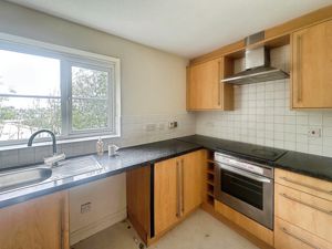 Kitchen- click for photo gallery